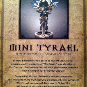 Mini Tyrael Statue